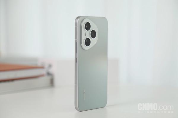 荣耀400 Pro体验：荣耀最强数字系列 真实就是力量(图4)